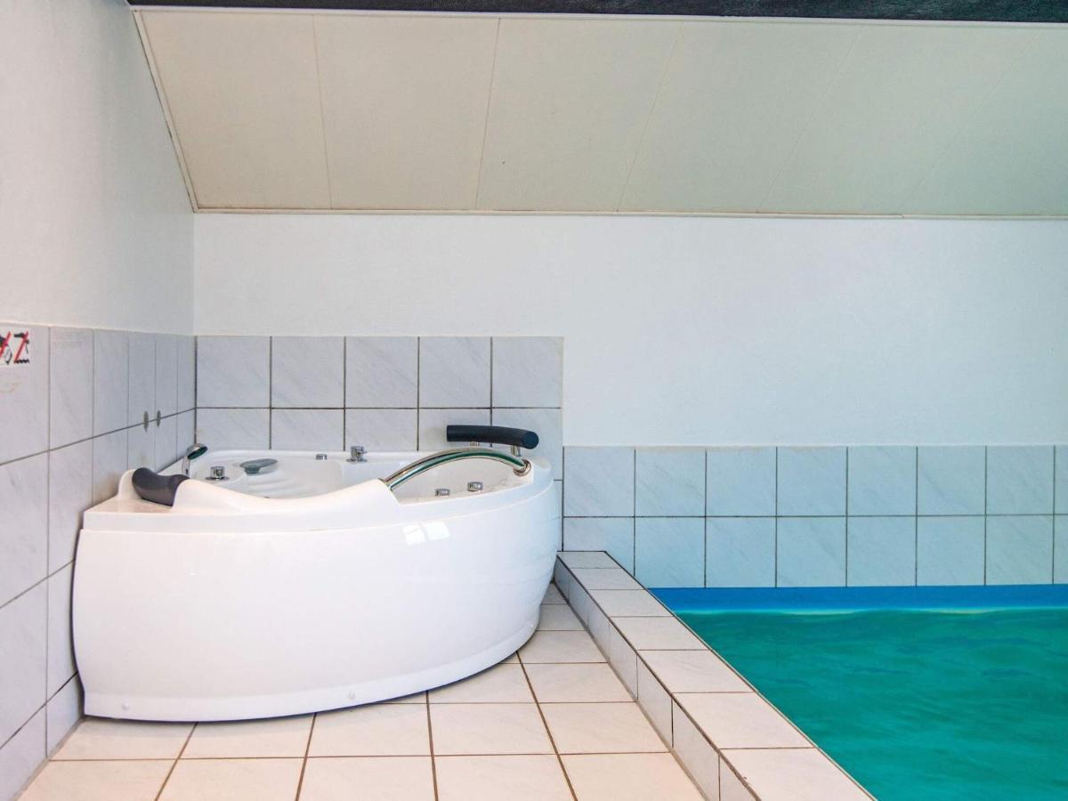 10 Person Holiday Home In Juelsminde Sonderby (Midtjylland) Exterior foto